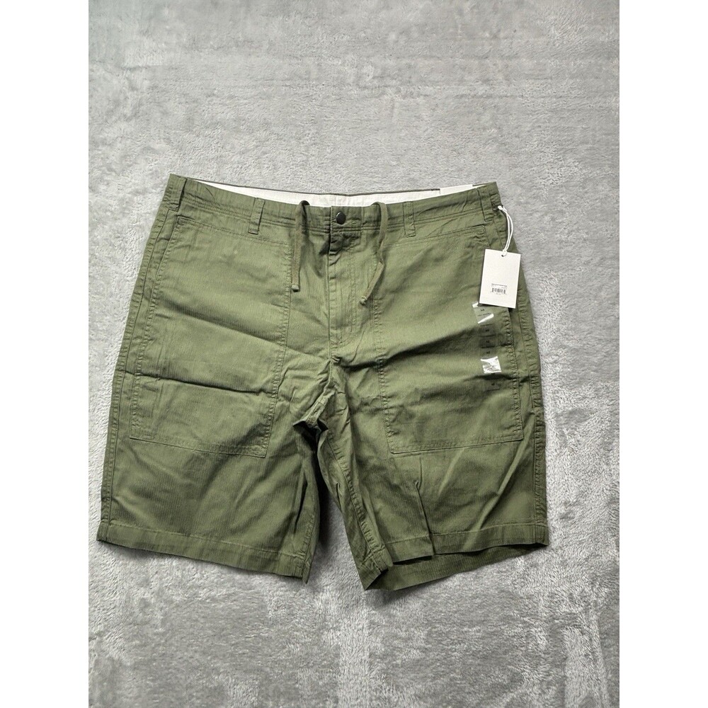 Free Assembly Utility Pocket Shorts Men’s Size 40 Green NWT
